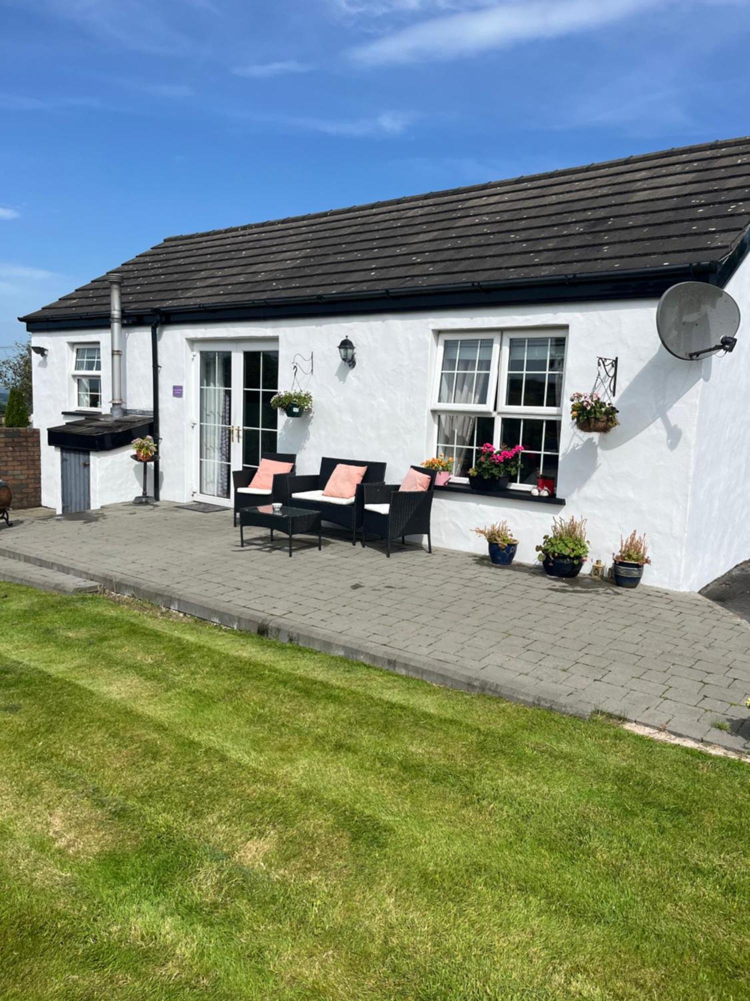 Gateway To The Glens Vila Ballymena Exterior foto